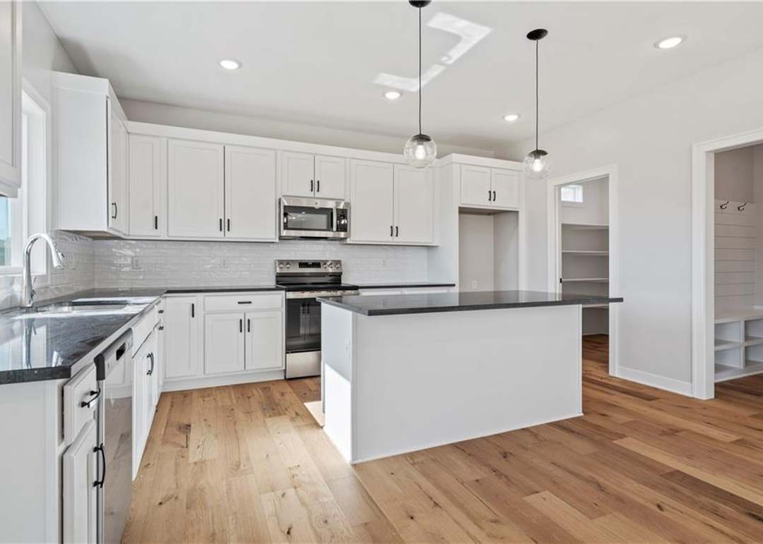 1809 SW Hightown Drive — photo 44