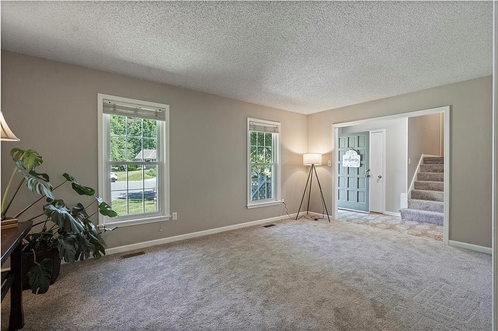 182 NE Rosewood Court — photo 8