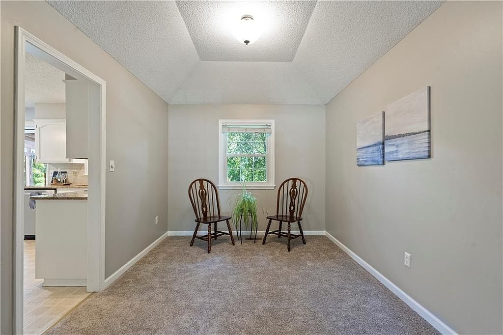 182 NE Rosewood Court — photo 10