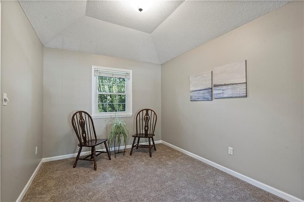 182 NE Rosewood Court — photo 11