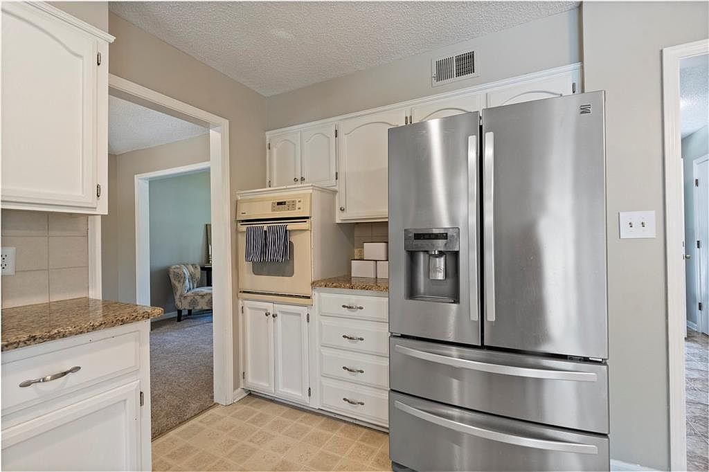 182 NE Rosewood Court — photo 13