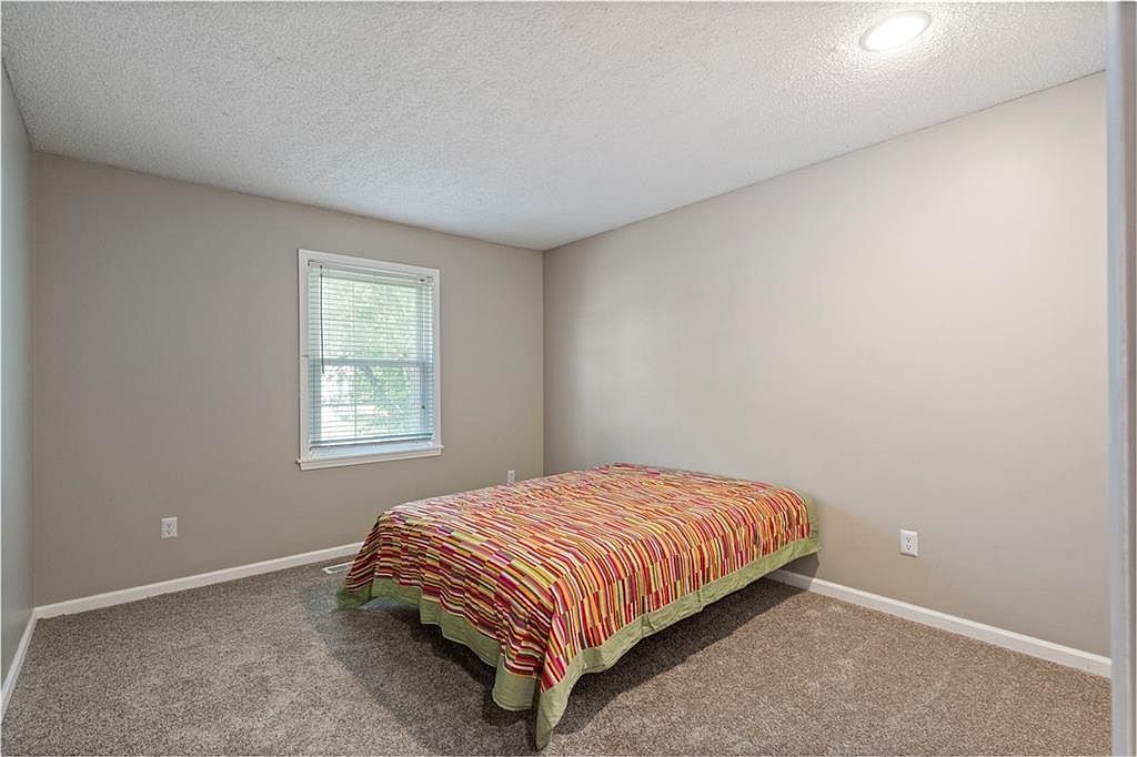182 NE Rosewood Court — photo 28