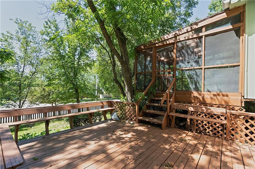 182 NE Rosewood Court — photo 37