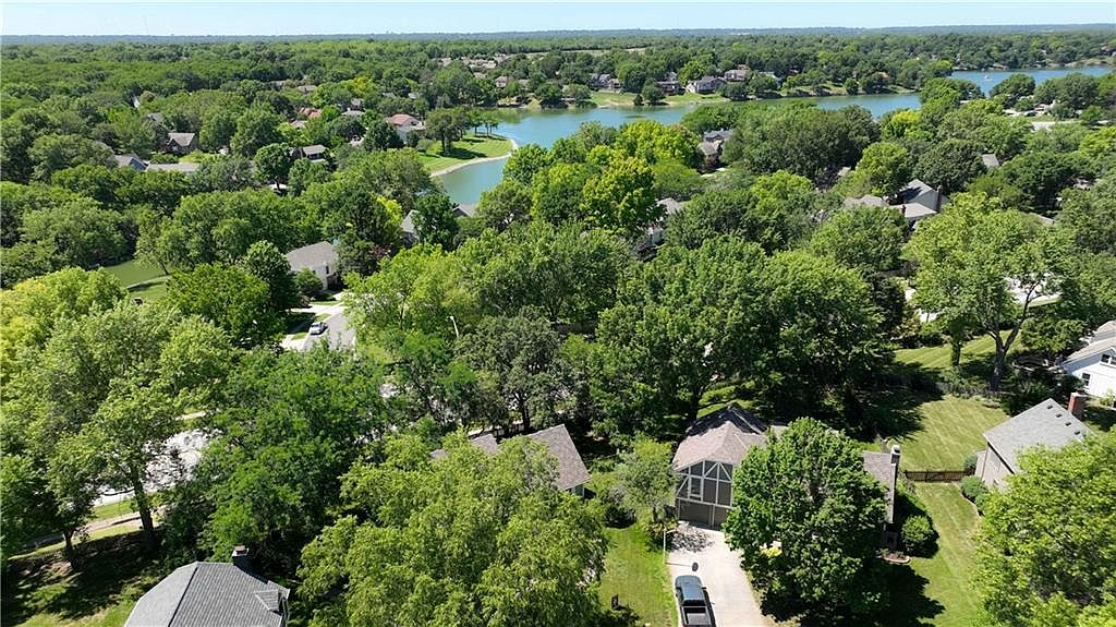 182 NE Rosewood Court — photo 43