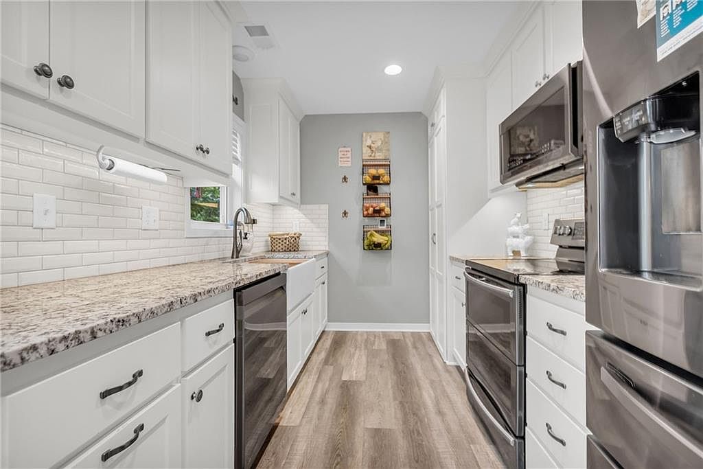 18230 S Troost Street — photo 11