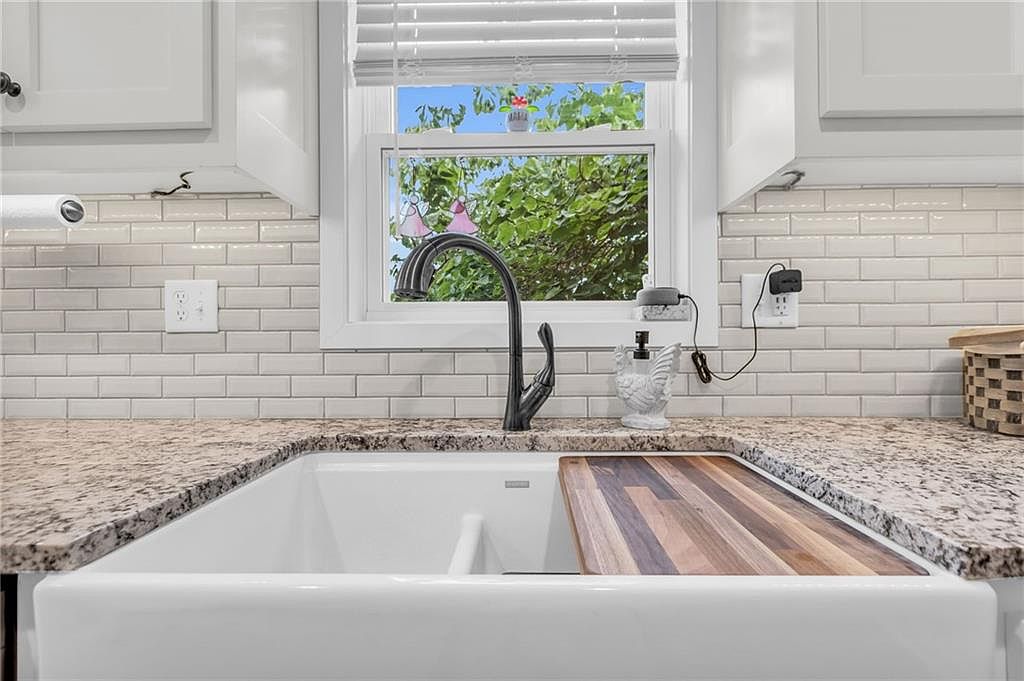18230 S Troost Street — photo 13