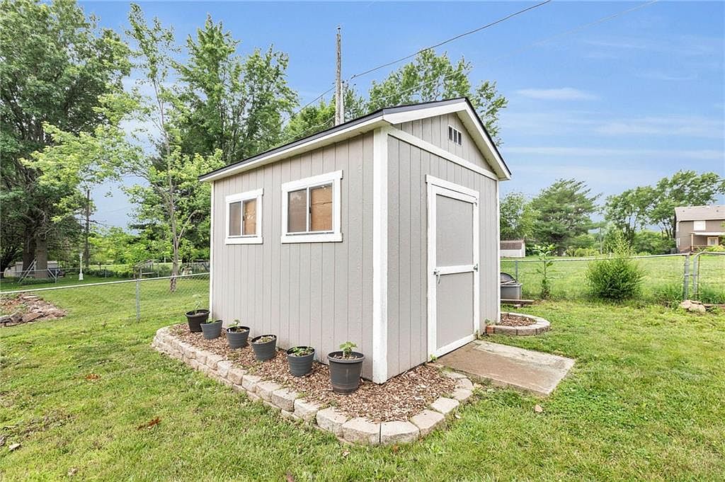 18230 S Troost Street — photo 32