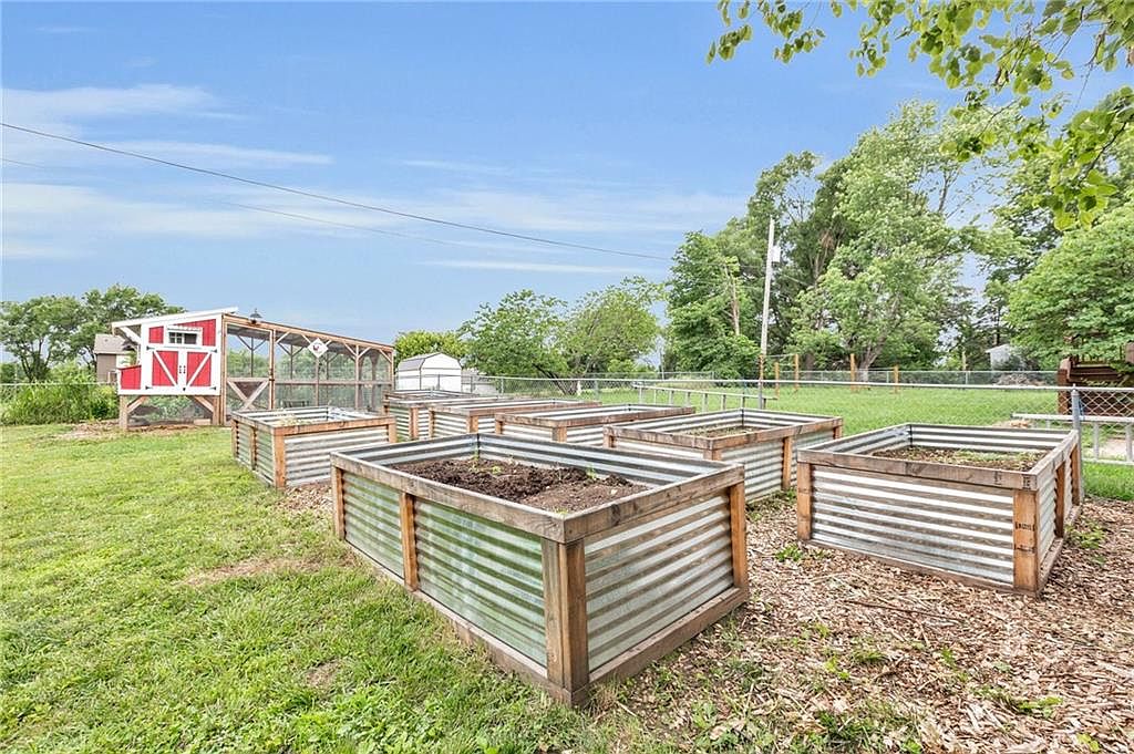 18230 S Troost Street — photo 34