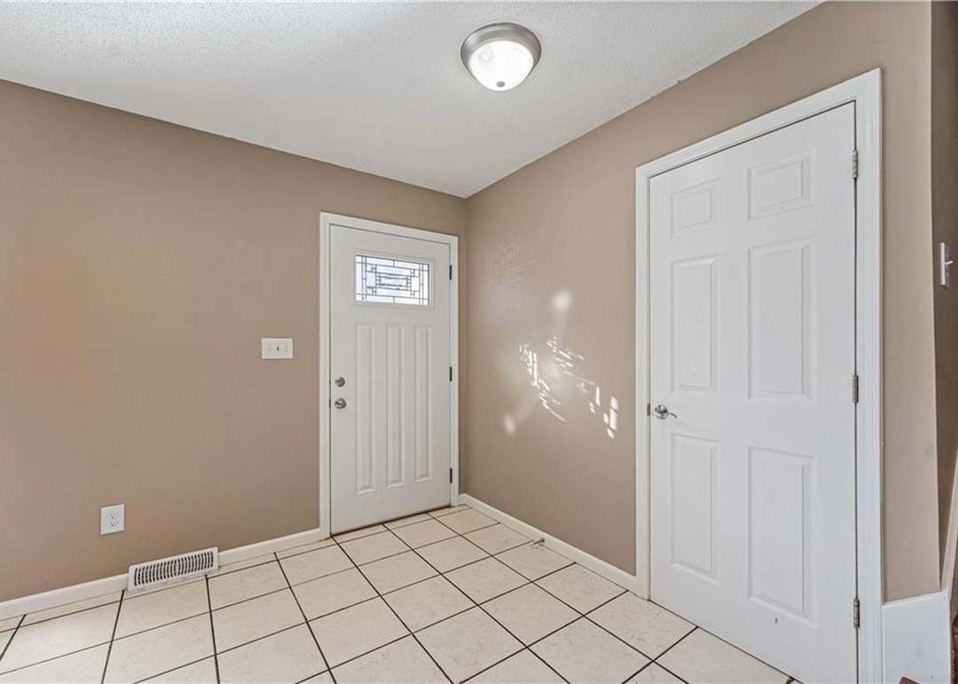 1824 E Mohawk Drive — photo 11