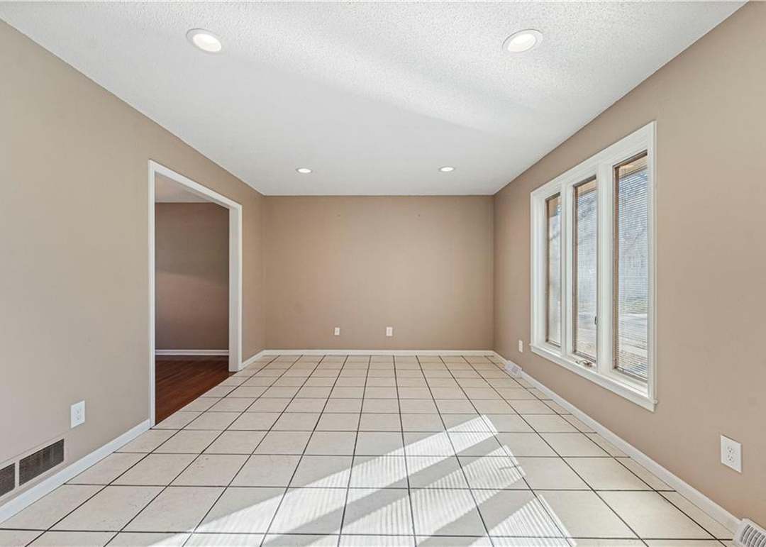 1824 E Mohawk Drive — photo 12