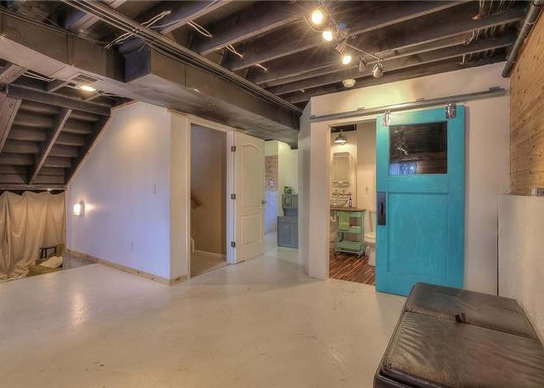 18313 SPRUCE Street — photo 18