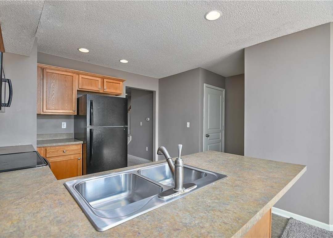 1835 W Spruce Street — photo 15