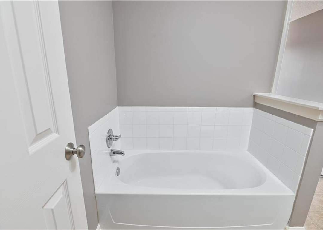 1835 W Spruce Street — photo 29