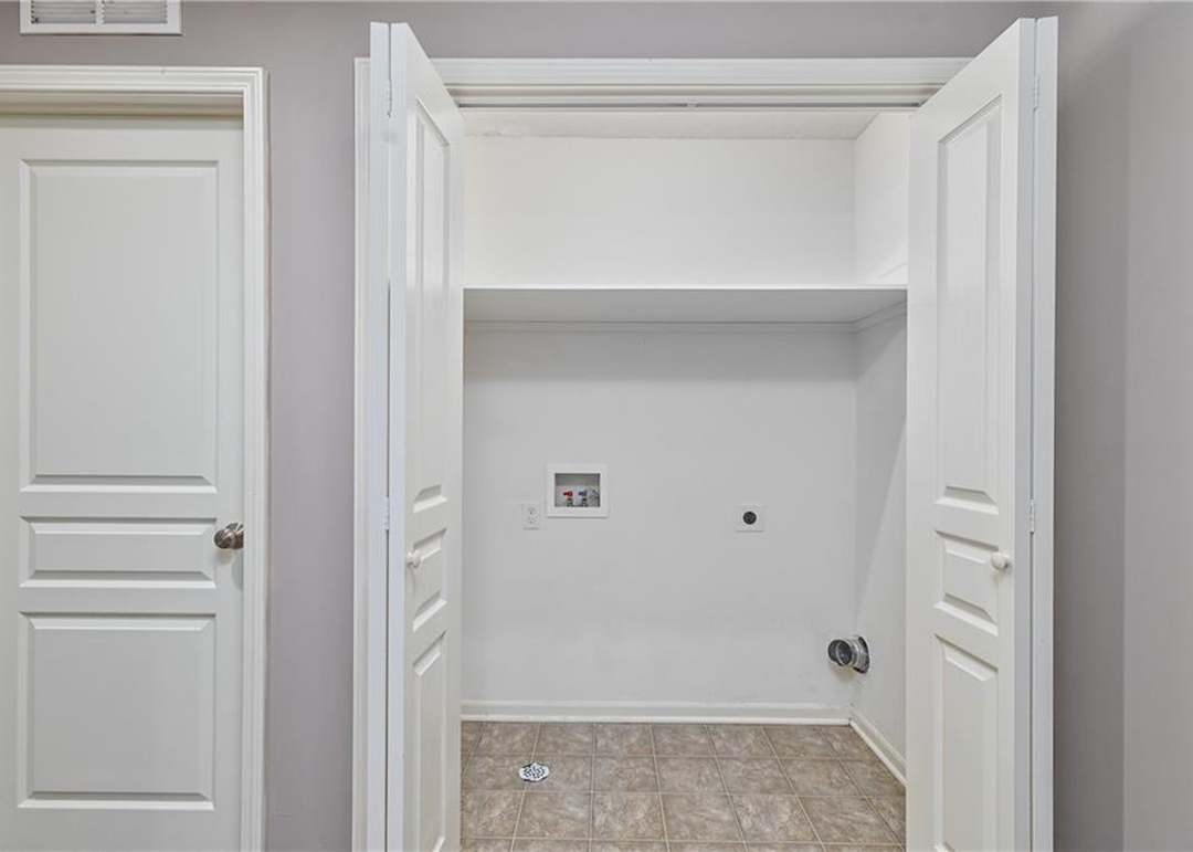 1835 W Spruce Street — photo 31