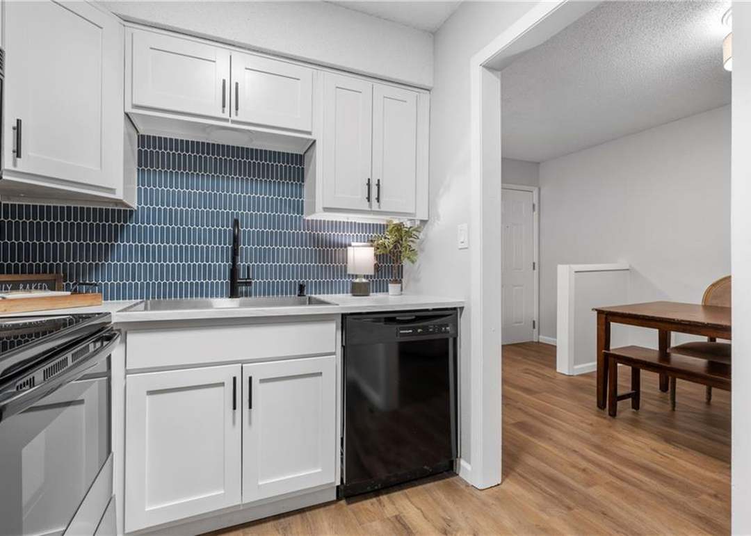 1846 E 97th Street — photo 12