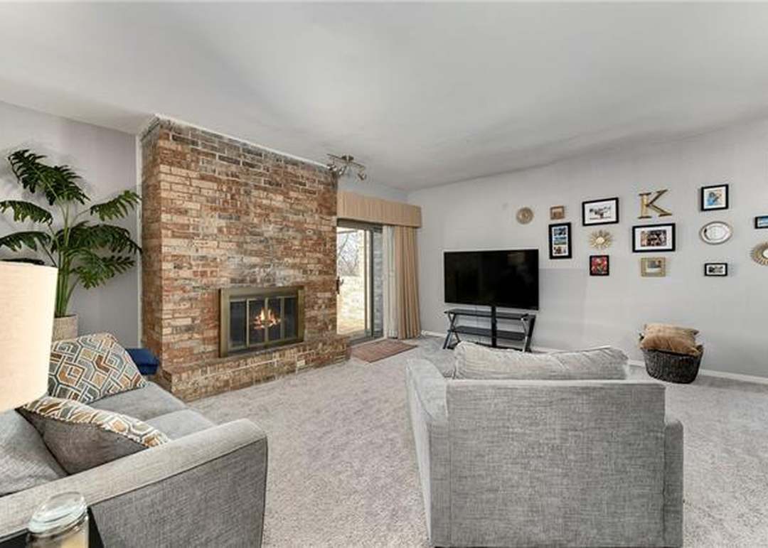 1846 E 97TH STREET — photo 6