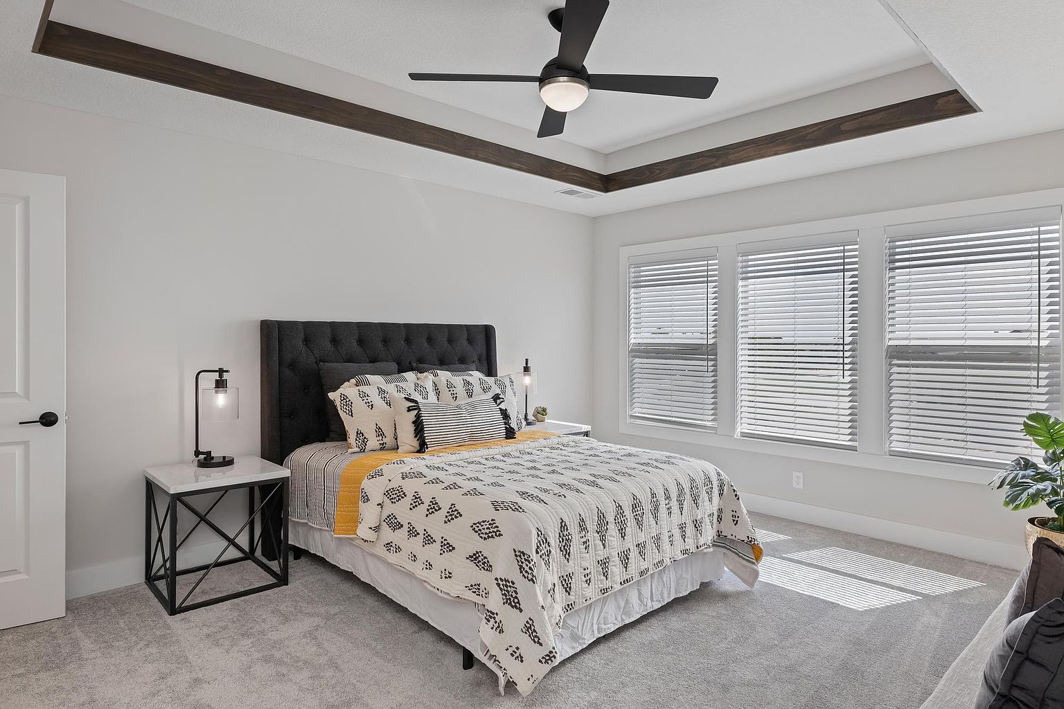 18500 HOWE DRIVE — photo 19