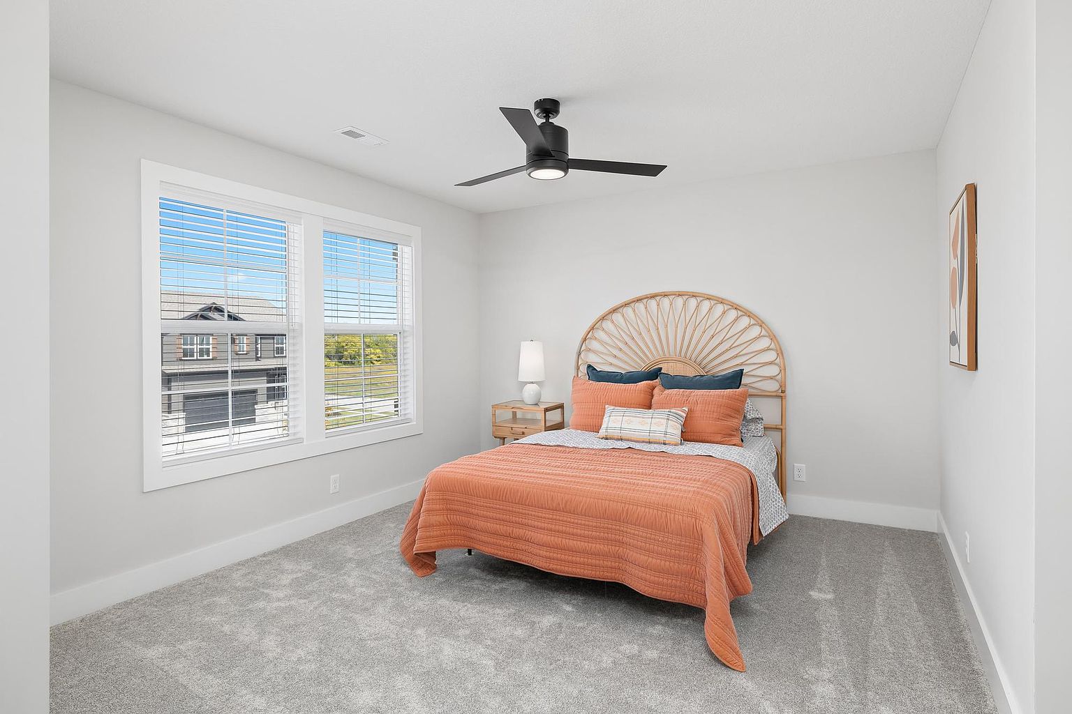 18500 HOWE DRIVE — photo 32