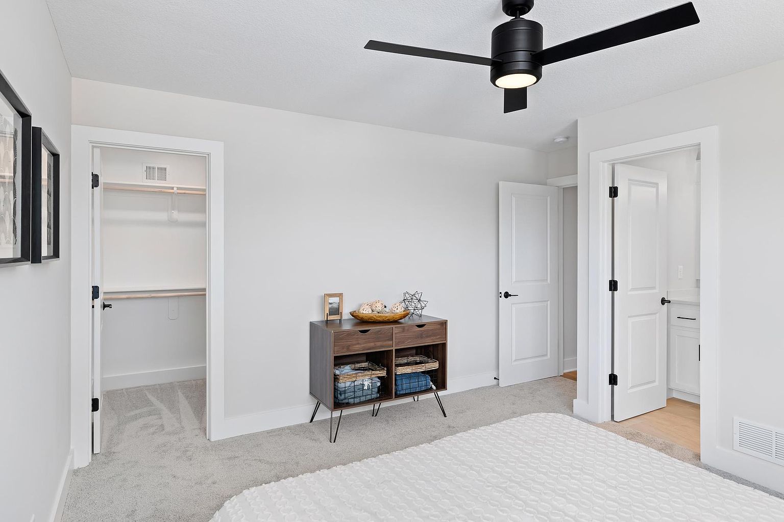 18500 HOWE DRIVE — photo 36