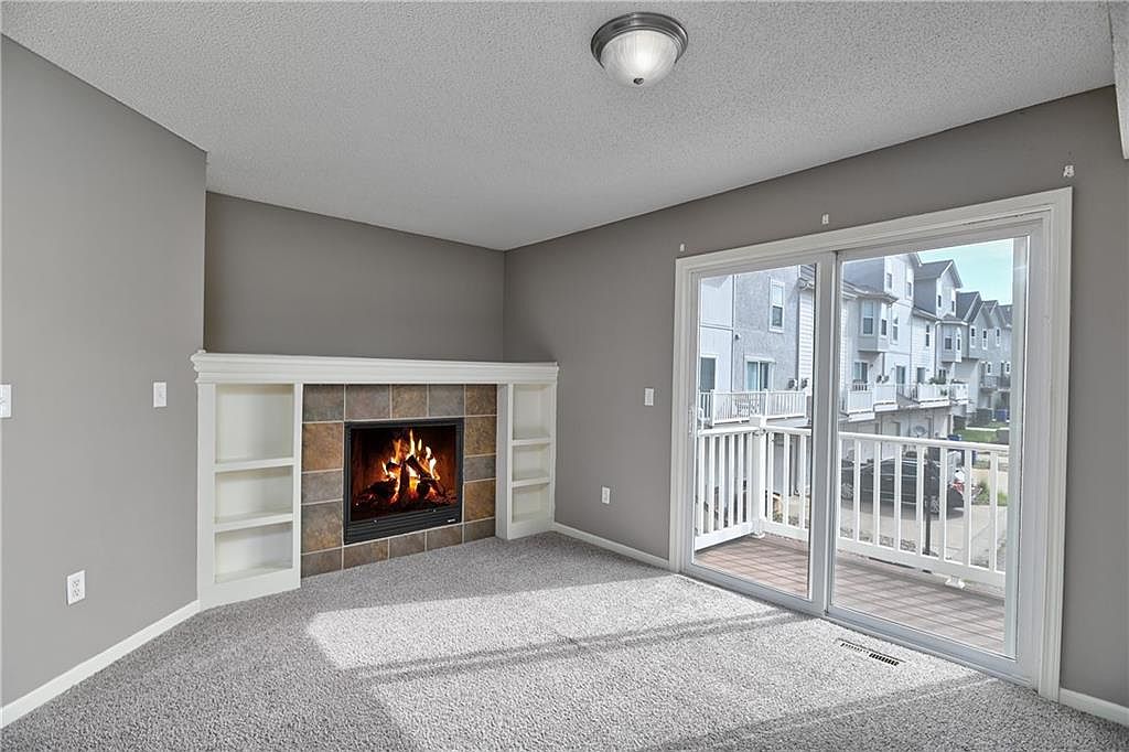 1863 W SPRUCE STREET — photo 13