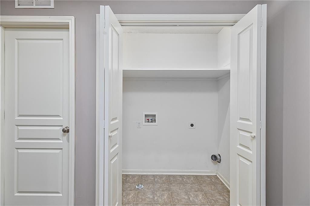 1863 W SPRUCE STREET — photo 30