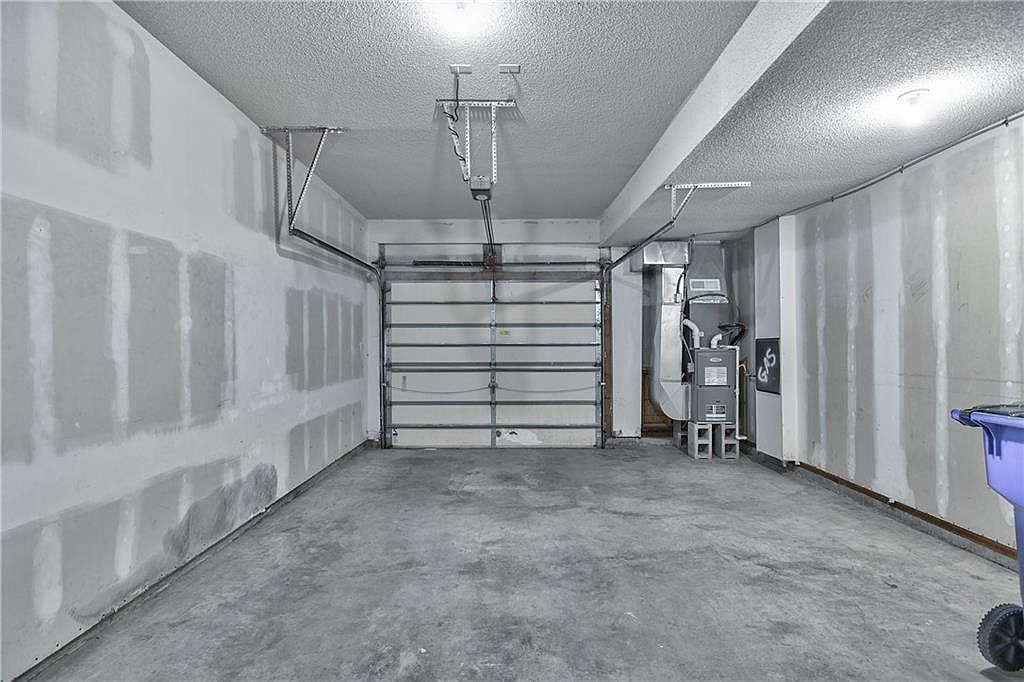 1863 W SPRUCE STREET — photo 33