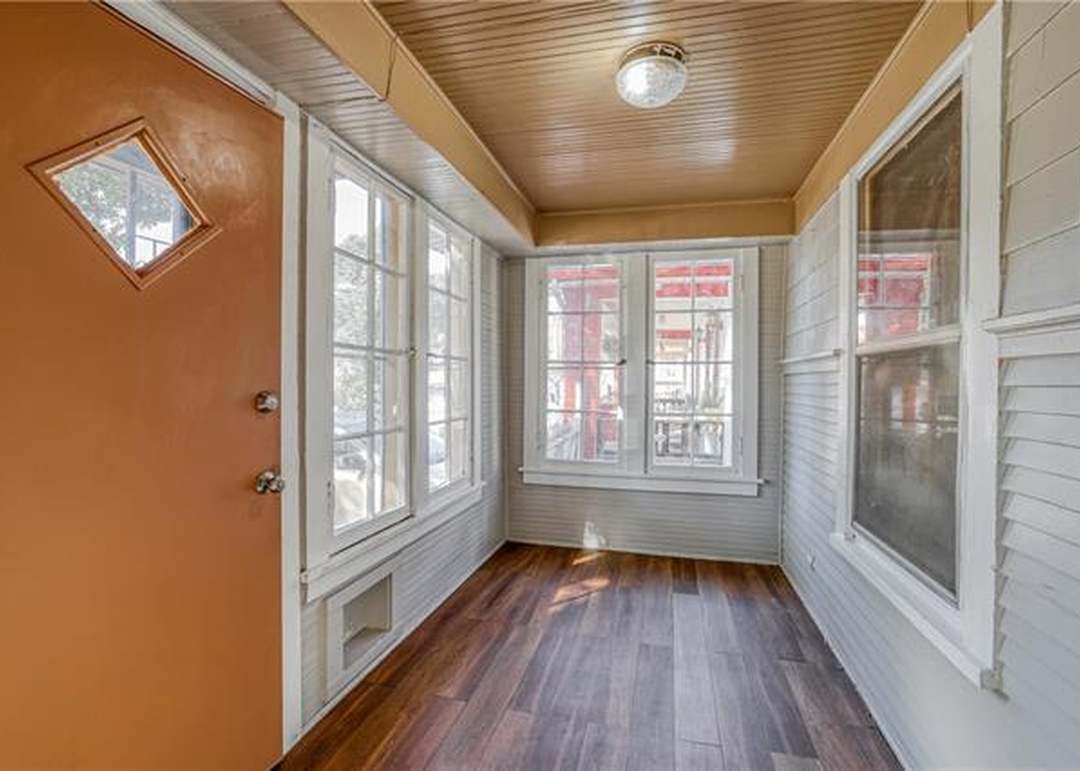 1904 Armstrong Avenue — photo 11