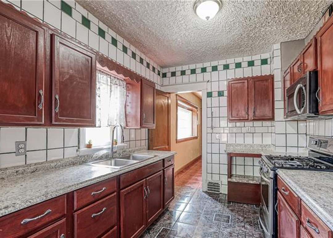 1904 Armstrong Avenue — photo 19