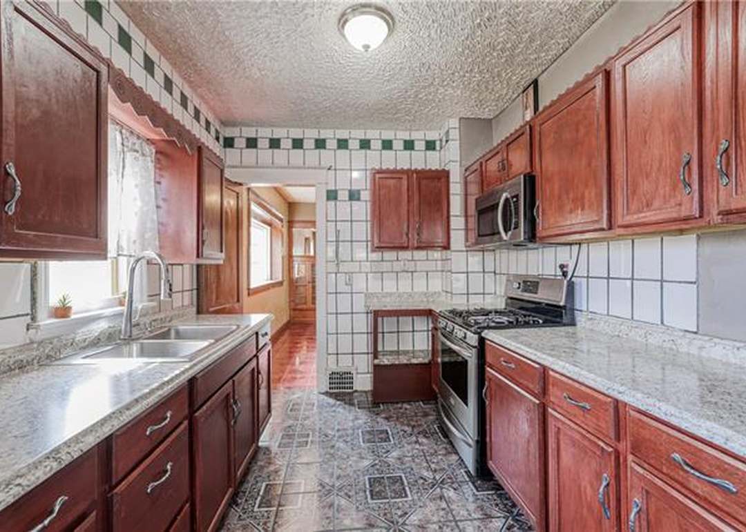 1904 Armstrong Avenue — photo 20