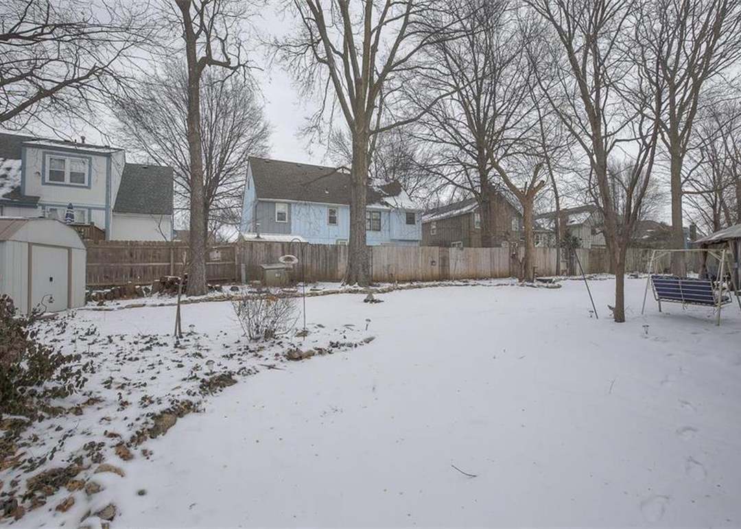 1946 E Frontier Lane — photo 31