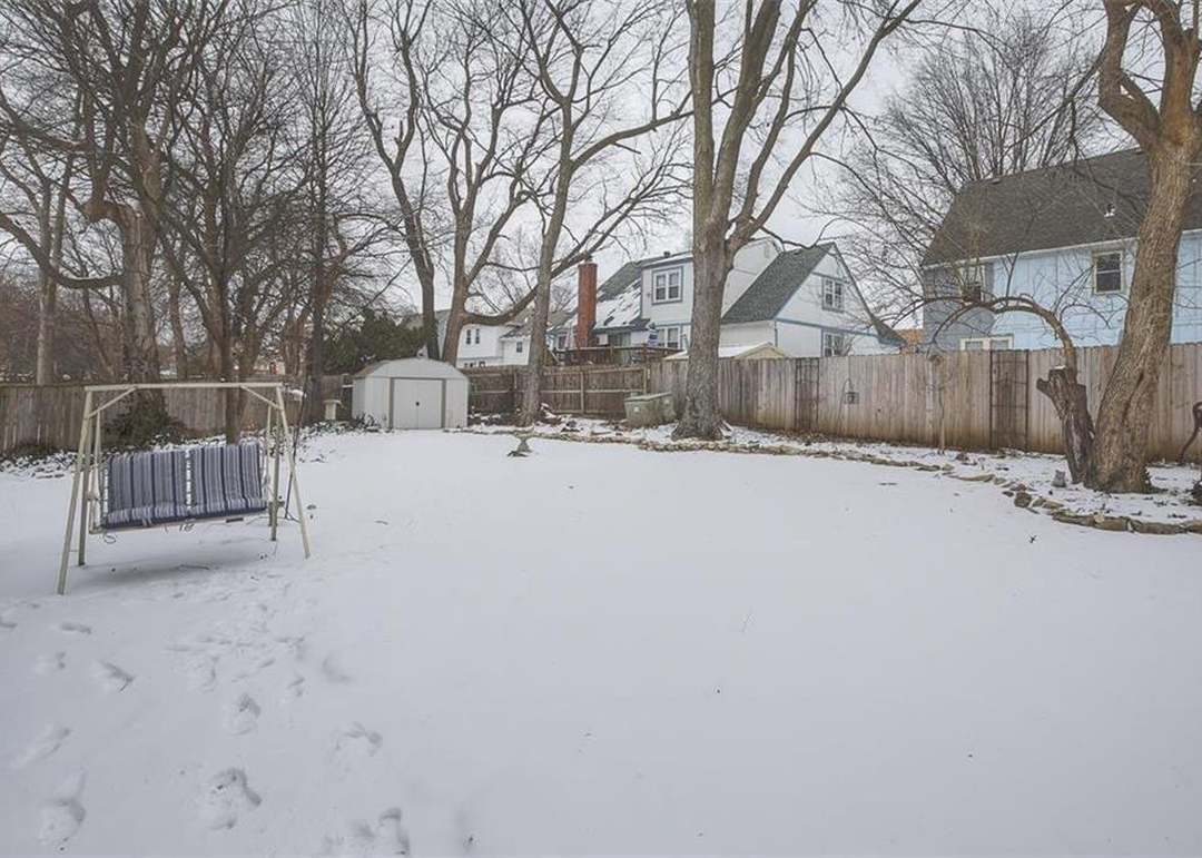 1946 E Frontier Lane — photo 35