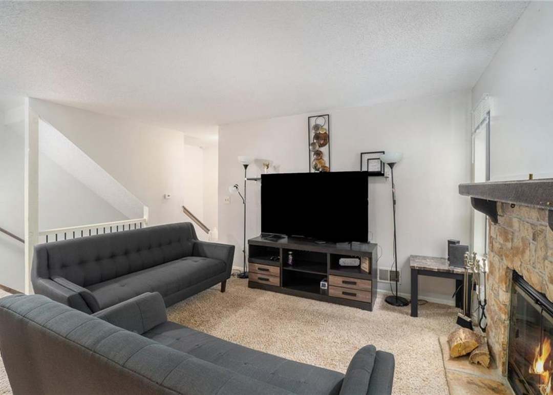1949 W LAWRENCE Court — photo 10