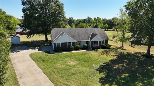 19905 Travis Lane — photo 1