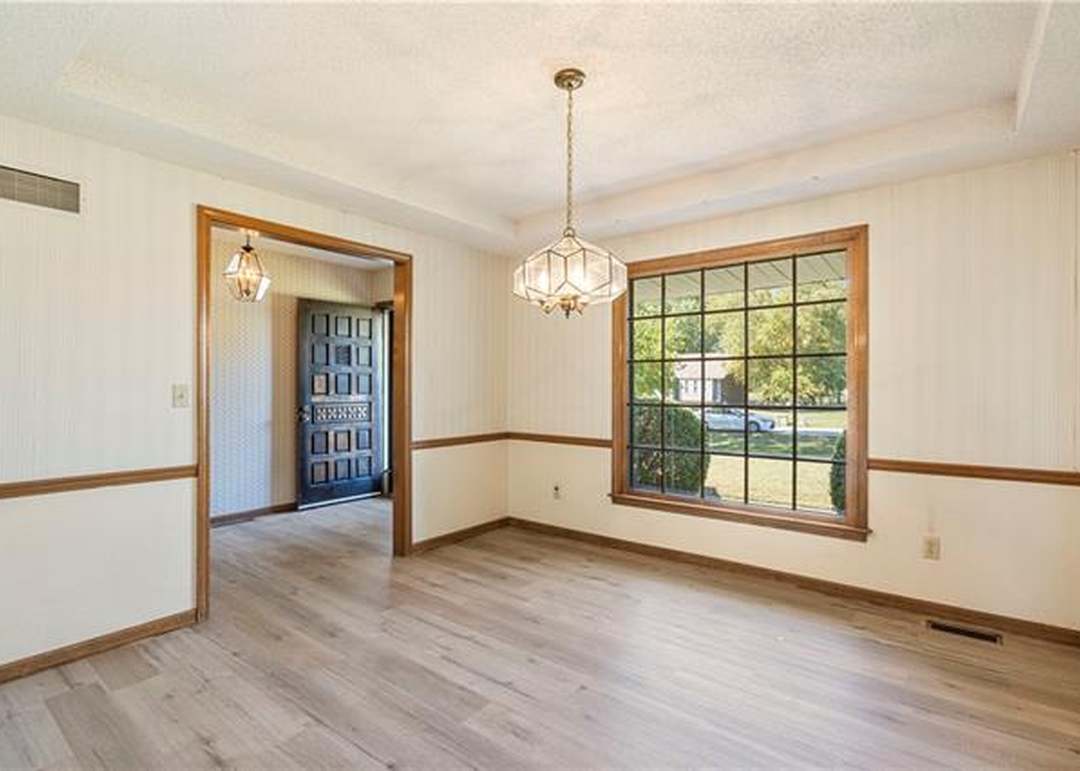 19905 Travis Lane — photo 14