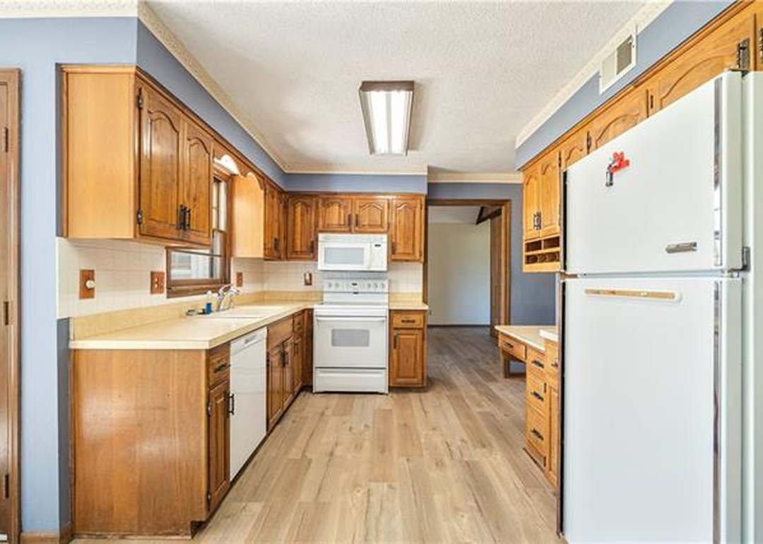 19905 Travis Lane — photo 18