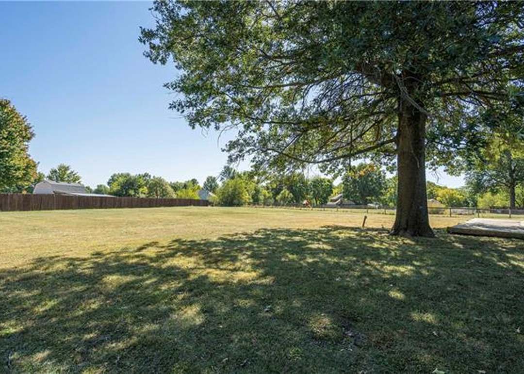 19905 Travis Lane — photo 30