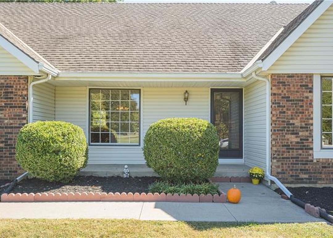 19905 Travis Lane — photo 35