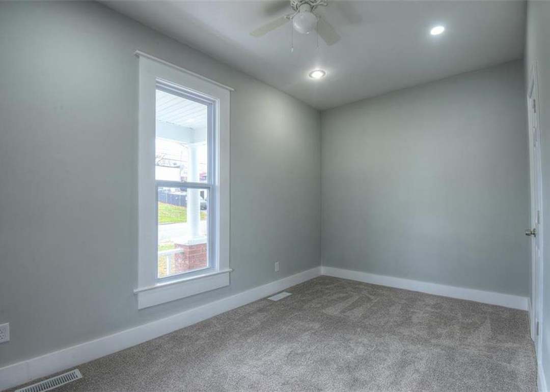 200 N 16th Street — photo 15