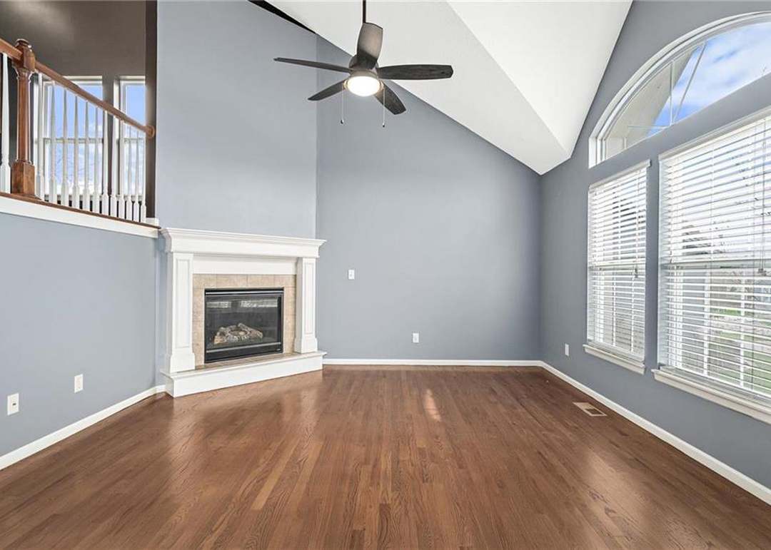 2000 Curtis Drive — photo 13