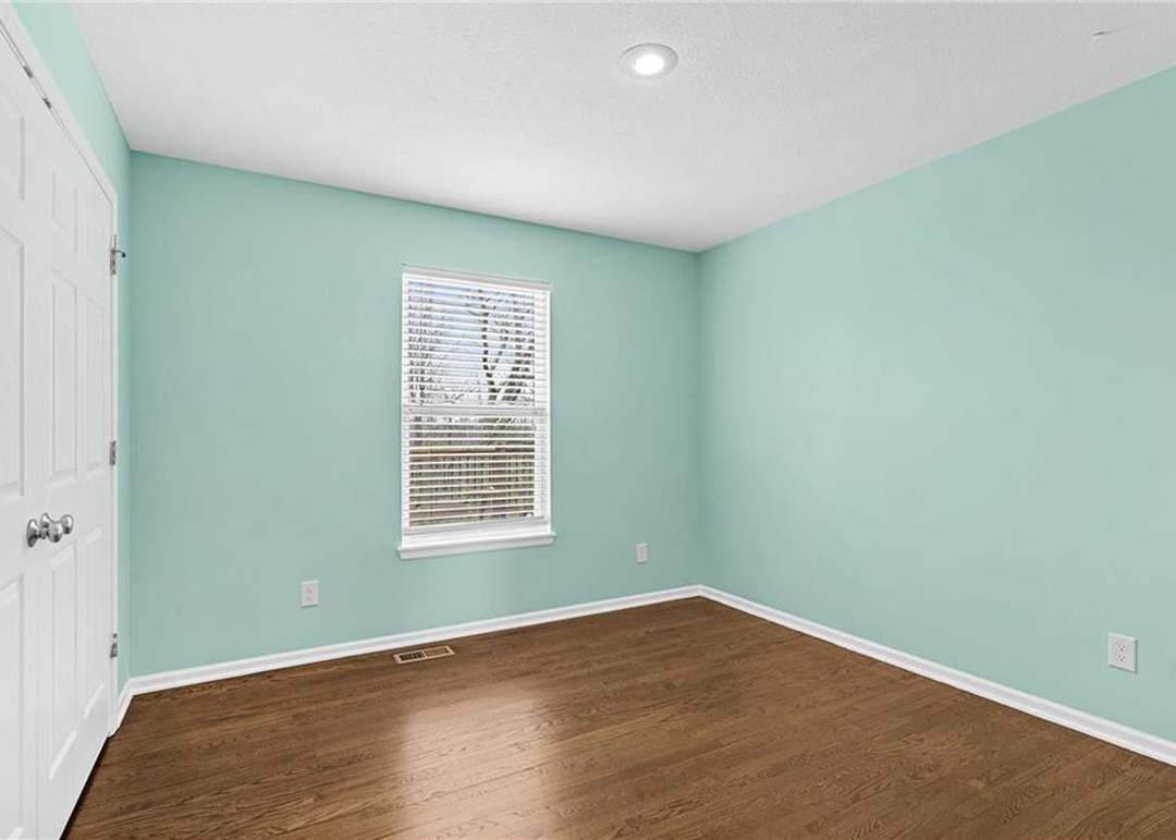 2000 Curtis Drive — photo 24