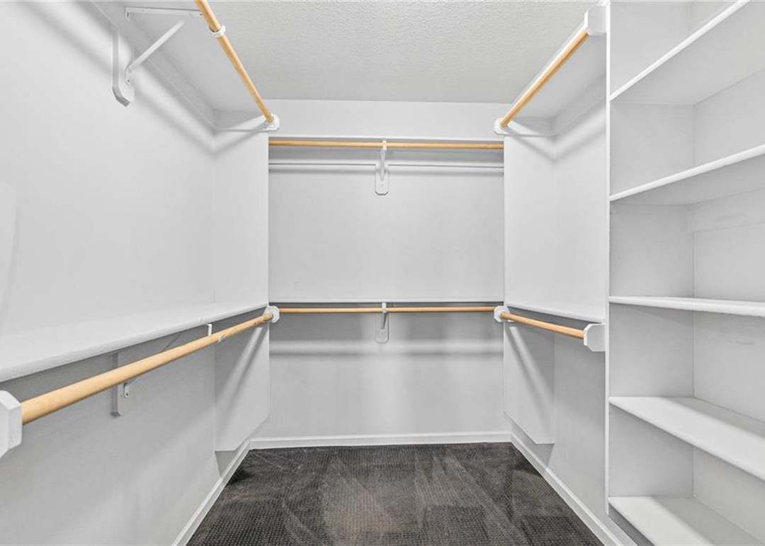 2000 Curtis Drive — photo 31