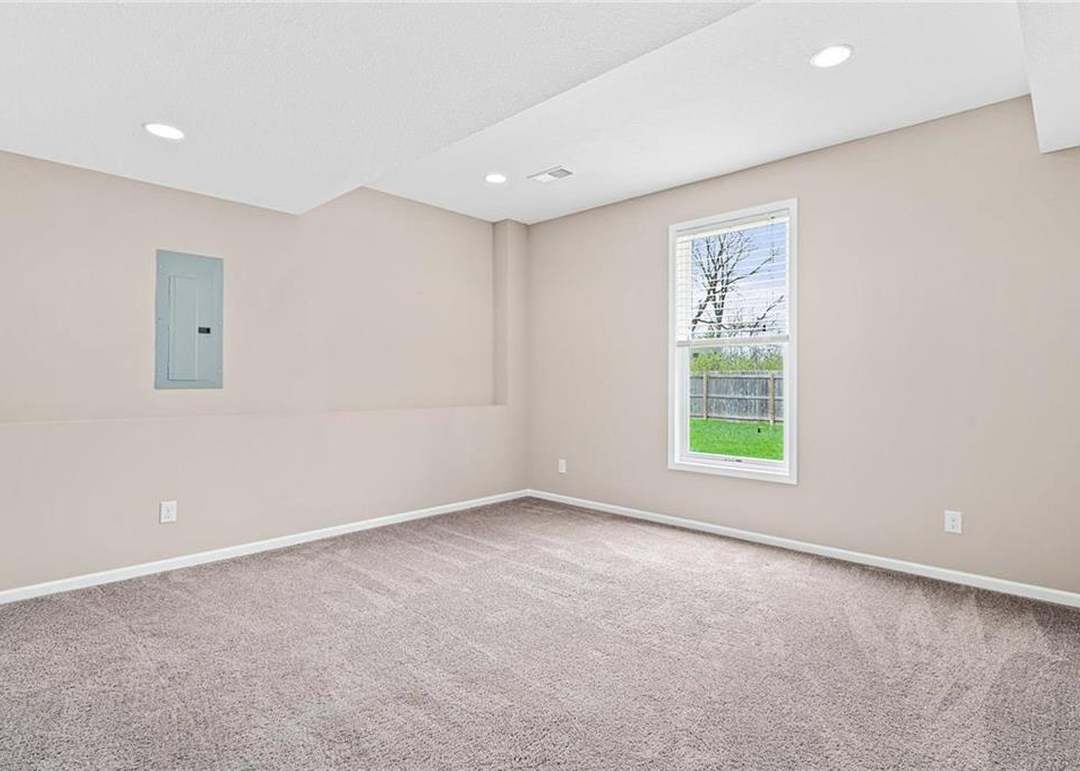 2000 Curtis Drive — photo 34