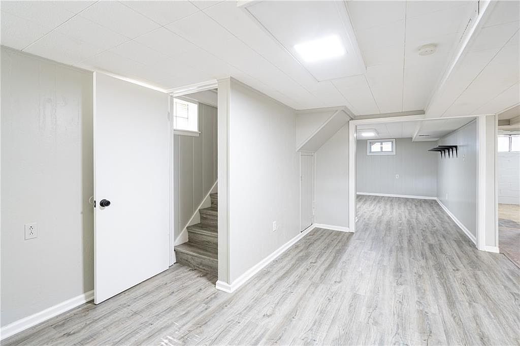 203 & 207 E 9th Street — photo 36