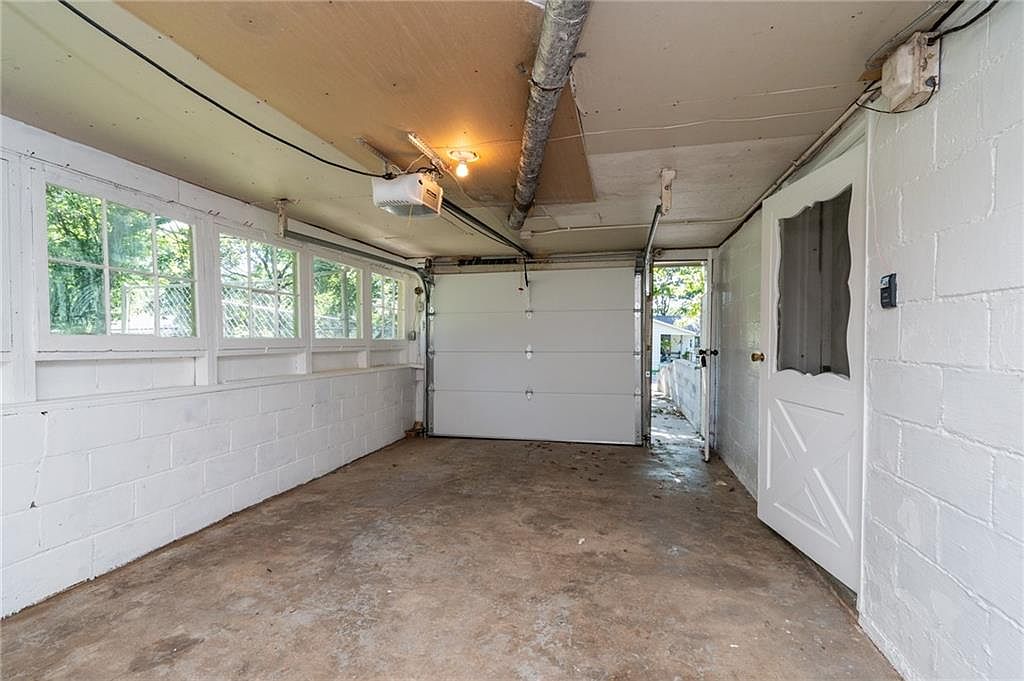 203 & 207 E 9th Street — photo 40