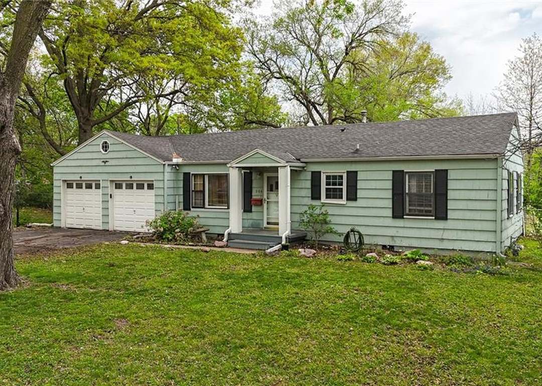 204 E Oak Street — photo 10
