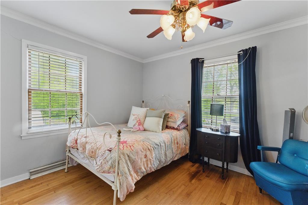 204 E Oak Street — photo 34