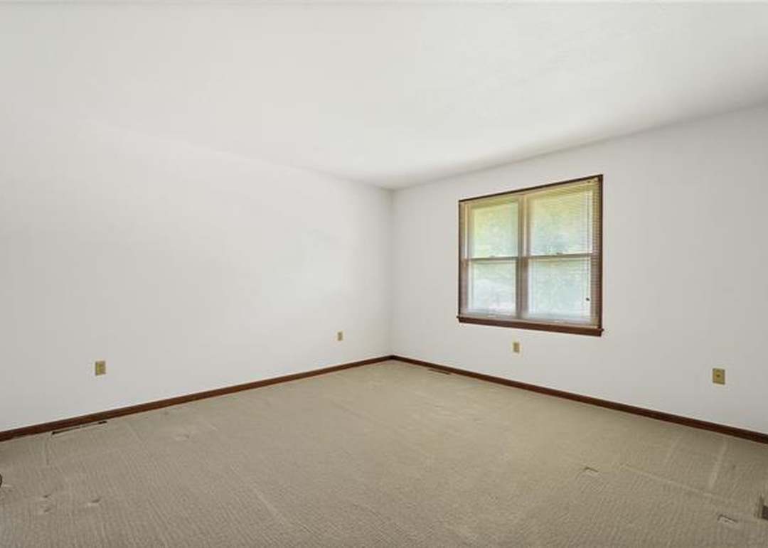 204 Saint Charles Street — photo 9
