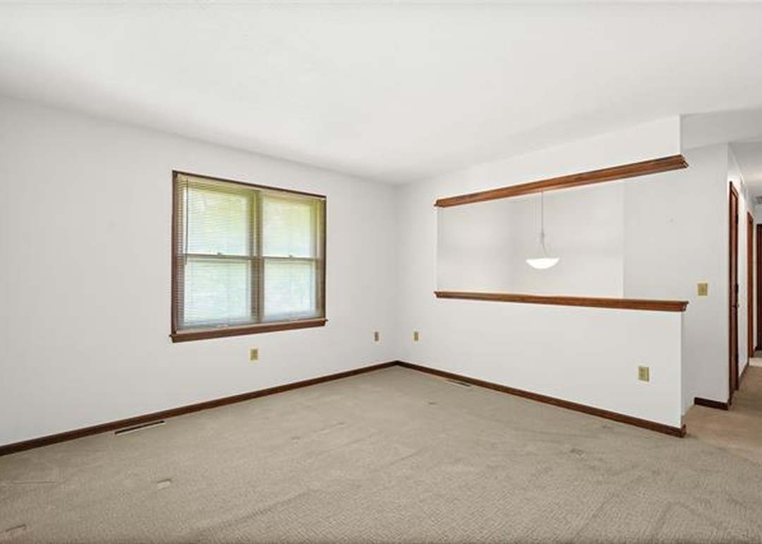 204 Saint Charles Street — photo 10