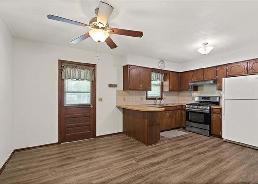 204 Saint Charles Street — photo 12