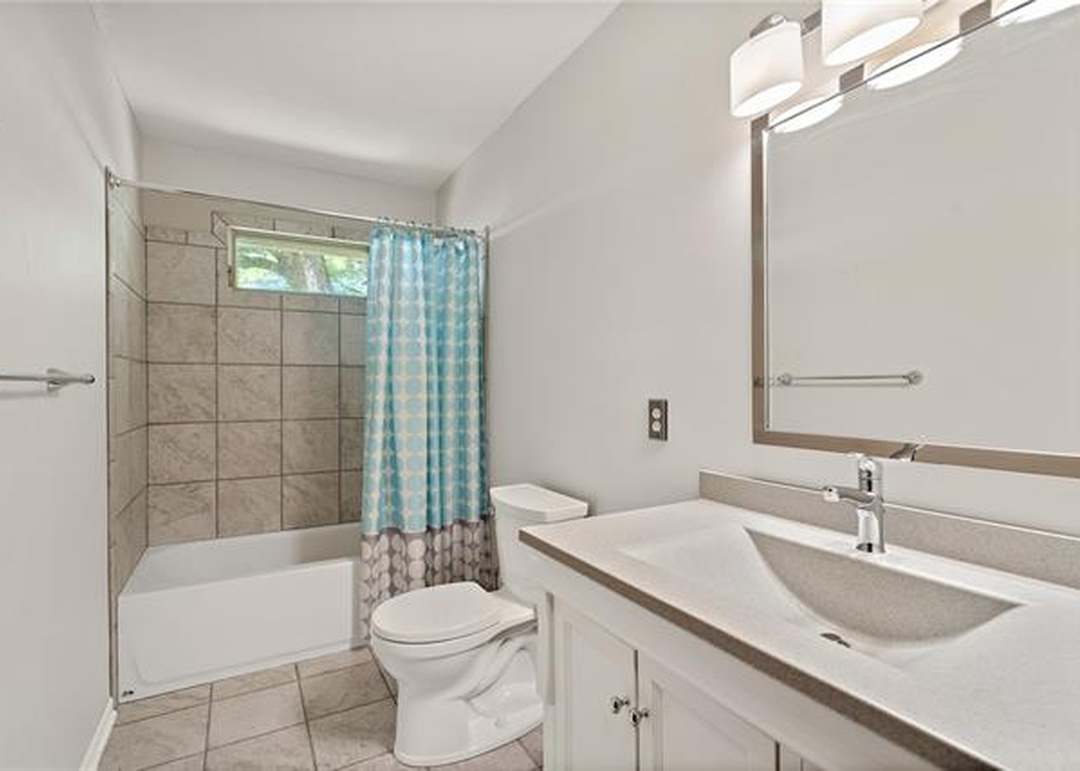 204 Saint Charles Street — photo 14